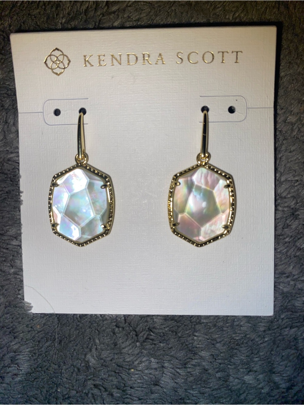 BNWT Kendra Scott Daphne Gold Frame Drop Earrings $80 - Picture 2 of 4